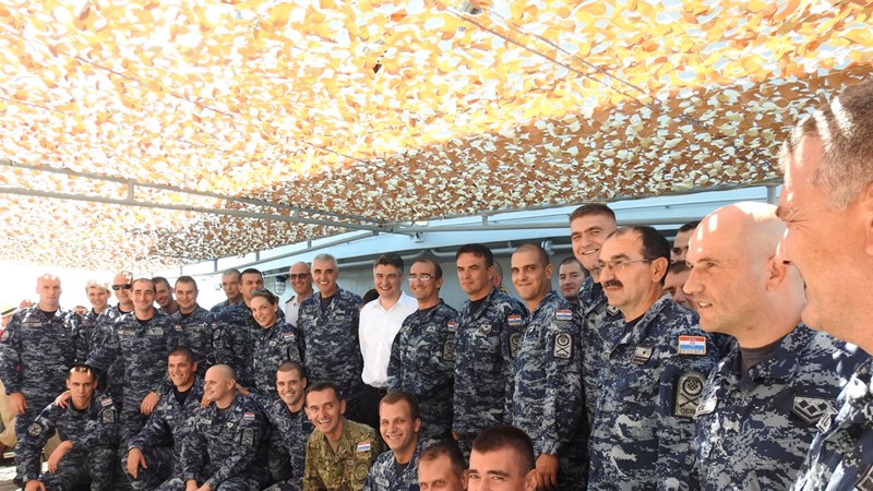 Predsjednik Vlade Milanović u posjetu brodu „Andrija Mohorovičić“: "Na nama je da pomognemo izbjeglicama koliko možemo"